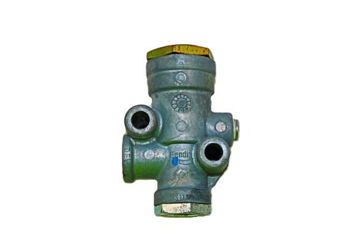 BENDIX PRESSURE PROTECTION VALVE 3/8\" NPT  70 PSI