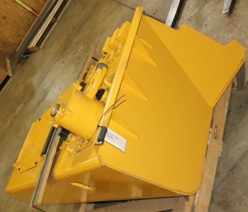 VOLVO HYDRAULIC FLUID TANK
