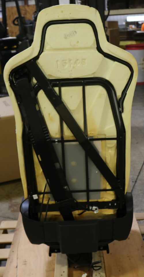 PREVOST DRIVER SEAT ISRI 6832 HEATING