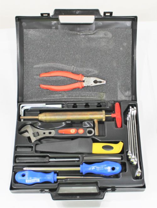 VOLVO PENTA TOOL KIT