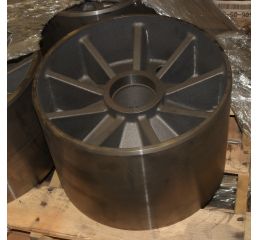 WHEEL MOUNT - FRONT