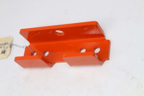BOBCAT BRACKET NOZZLE