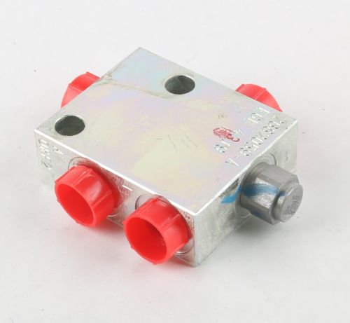 BOBCAT MANIFOLD TURF TRACTION
