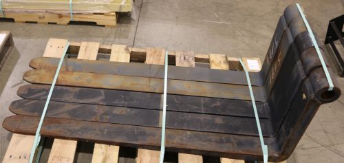 JLG FORK - 60\" TAPERED