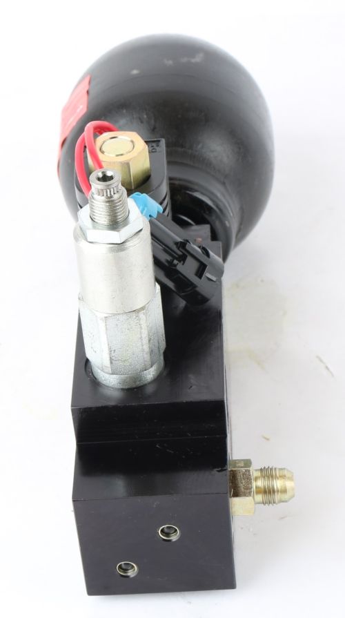 BOBCAT HYDRAULIC VALVE/ACCUMULATOR ASSEMBLY 0.32L