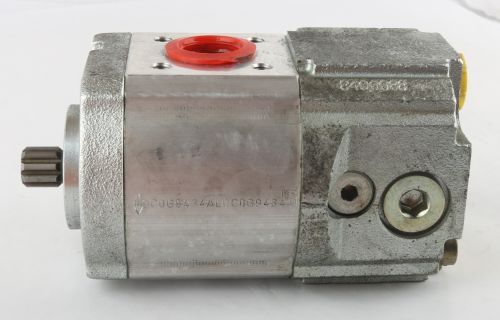 VOLVO HYDRAULIC GEAR PUMP: STEERING