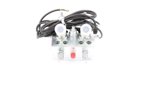 RAYCO HYDRAULIC BLOCK ASSEMBLY W/ DEFLECTOR OPT