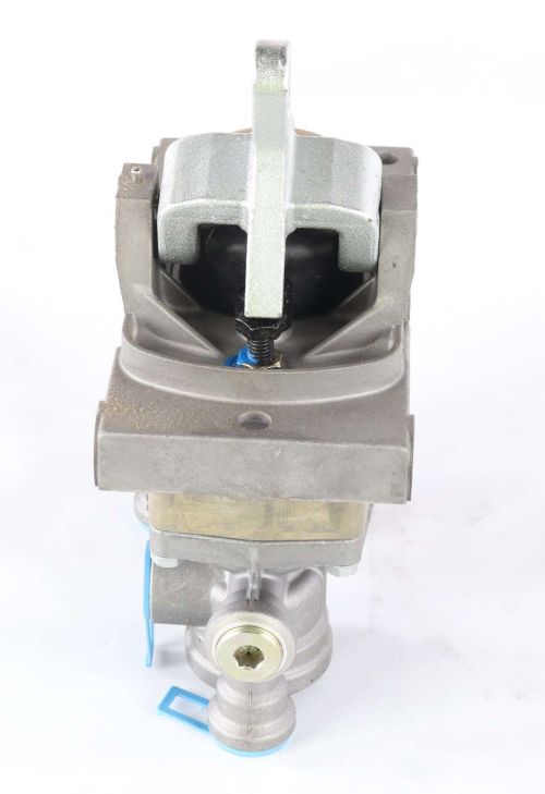 MACK BRAKE VALVE