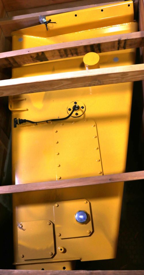 VOLVO HYDRAULIC FLUID TANK