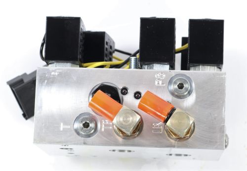 CLUB CAR HYDRAULIC CONTROL VALVE ASSEMBLY.