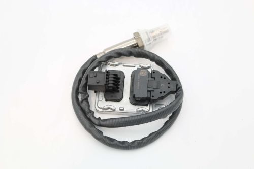 CUMMINS NITROGEN OXIDE SENSOR ASSEMBLY.